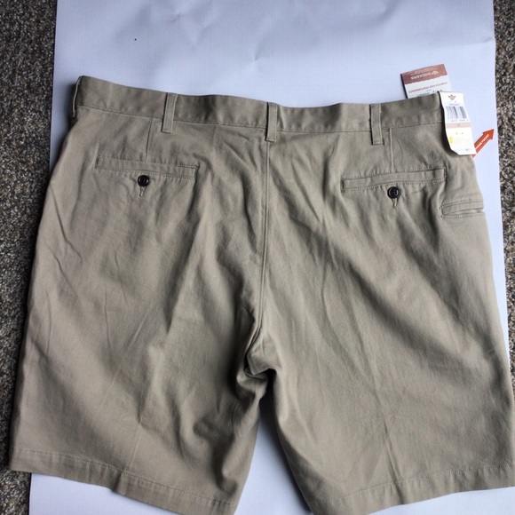 Dockers Perfect Short Classic Fit Tan Size 42 - Picture 9 of 12